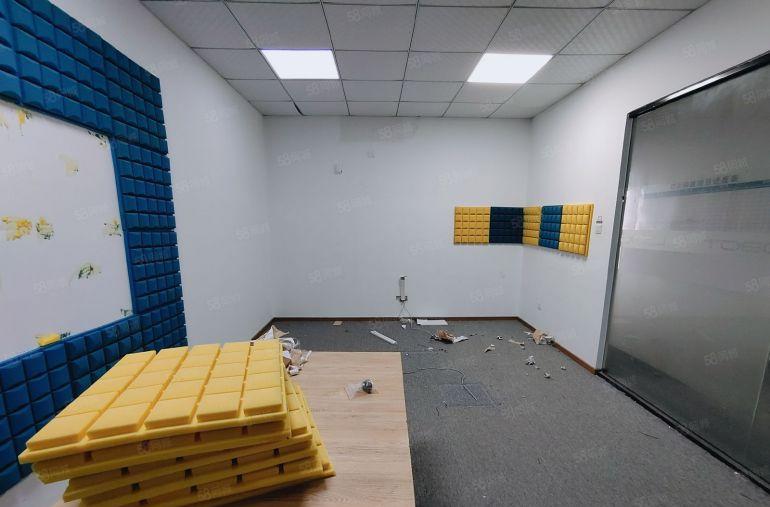 精装修龙岗龙东工业园新出1500平厂房仓库出租可分租交通便利