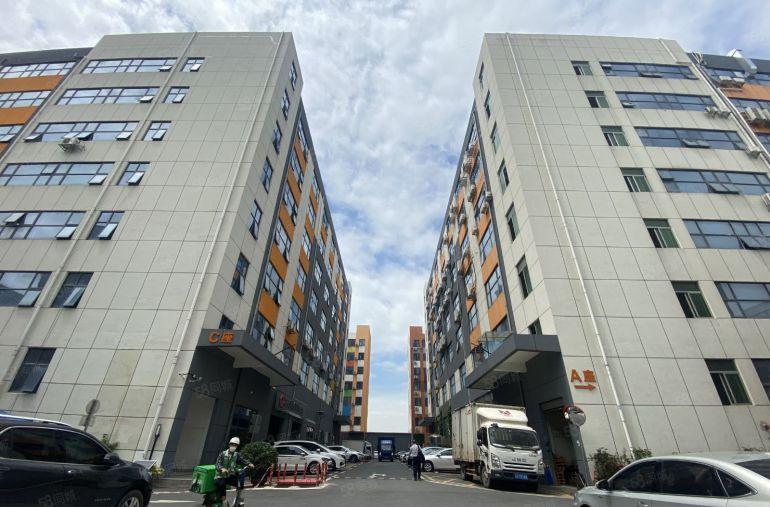 龙岗南联大型工业区空出300平精装修办公室仓库厂房低价出租