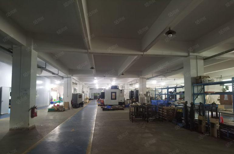 龙岗新生工业园区1500平米厂房仓库出租带装修带吊机口