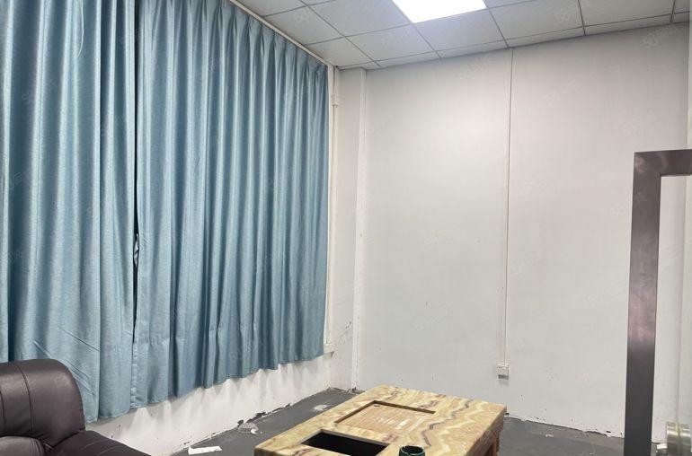 平湖华南城豪华装修厂房一楼2000平出租可做展厅汽修物流办公