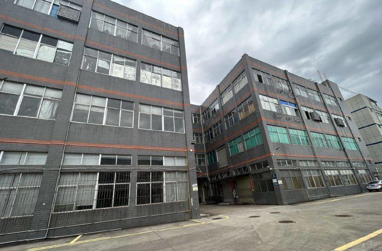 坂田布吉上李郎地铁口附近工业区1000平标准厂房出租仓库招租