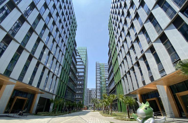 免租期60天300平起宝龙高新产业园20000平精装厂房出租