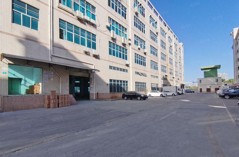 平湖华南城地铁站楼上3000平办公厂房仓库出租100平起租