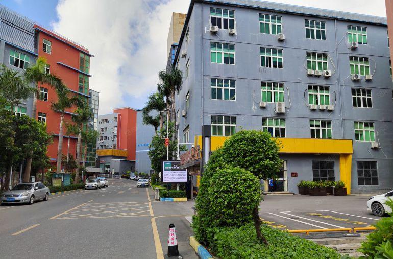 南联地铁口电商孵化基地，精装修办公室加仓库，200平起低价租