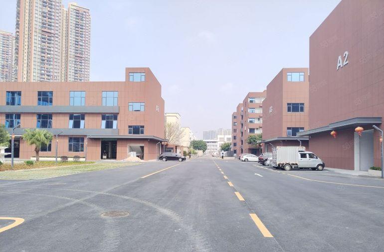 龙岗龙园地铁口电商园楼上200平带装修办公室厂房出租