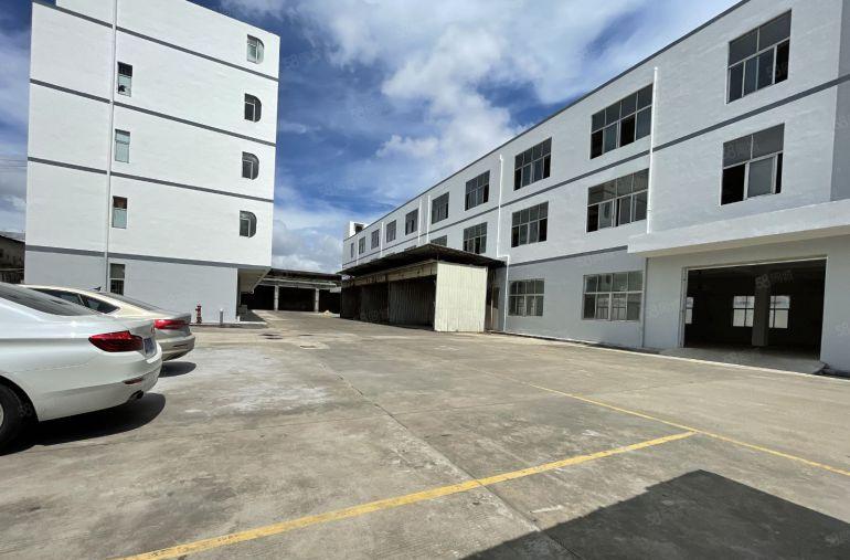 平湖禾花地铁口可分租科技园楼上500平带装修办公室厂房出租