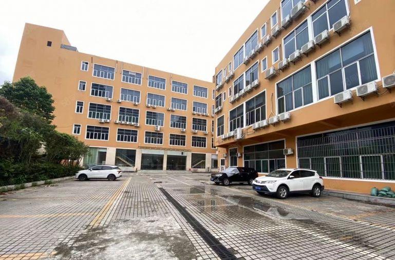 4百平起租平湖工业园华南城附近新出2千平厂房仓库出租带装修