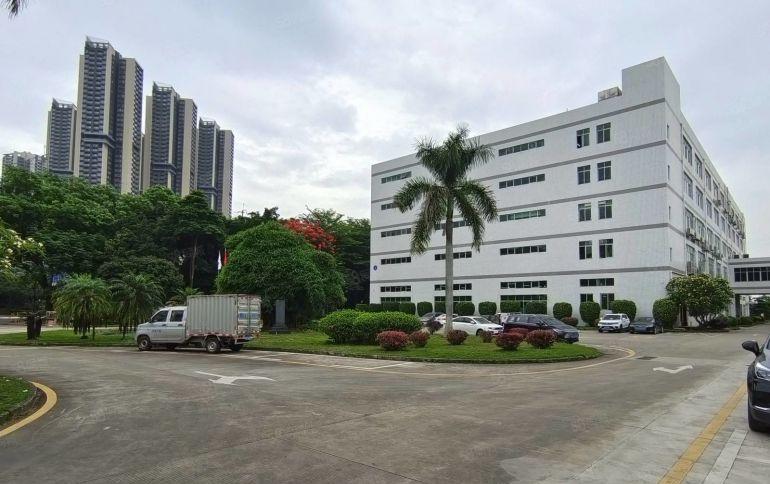 横岗地铁口边楼上现成装修360平办公仓库厂房出租