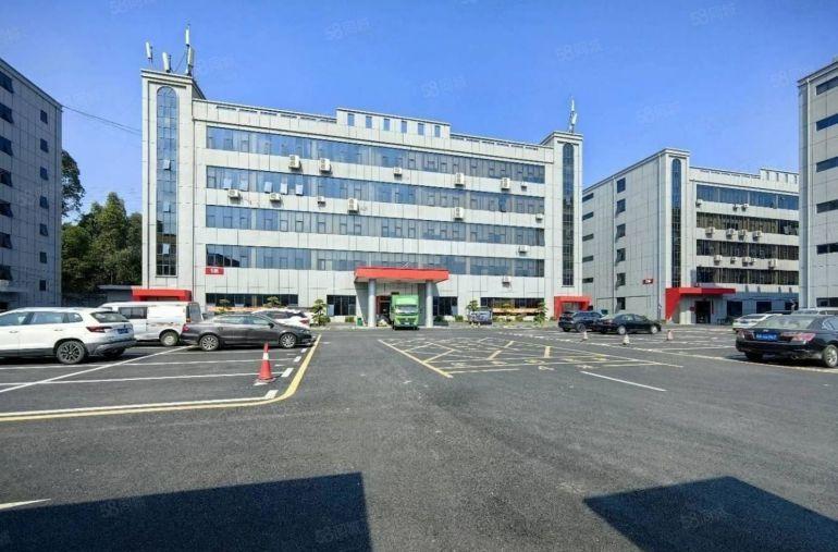 龙岗横岗六约工业园区原房东楼上1000平带现成精装修厂房出租