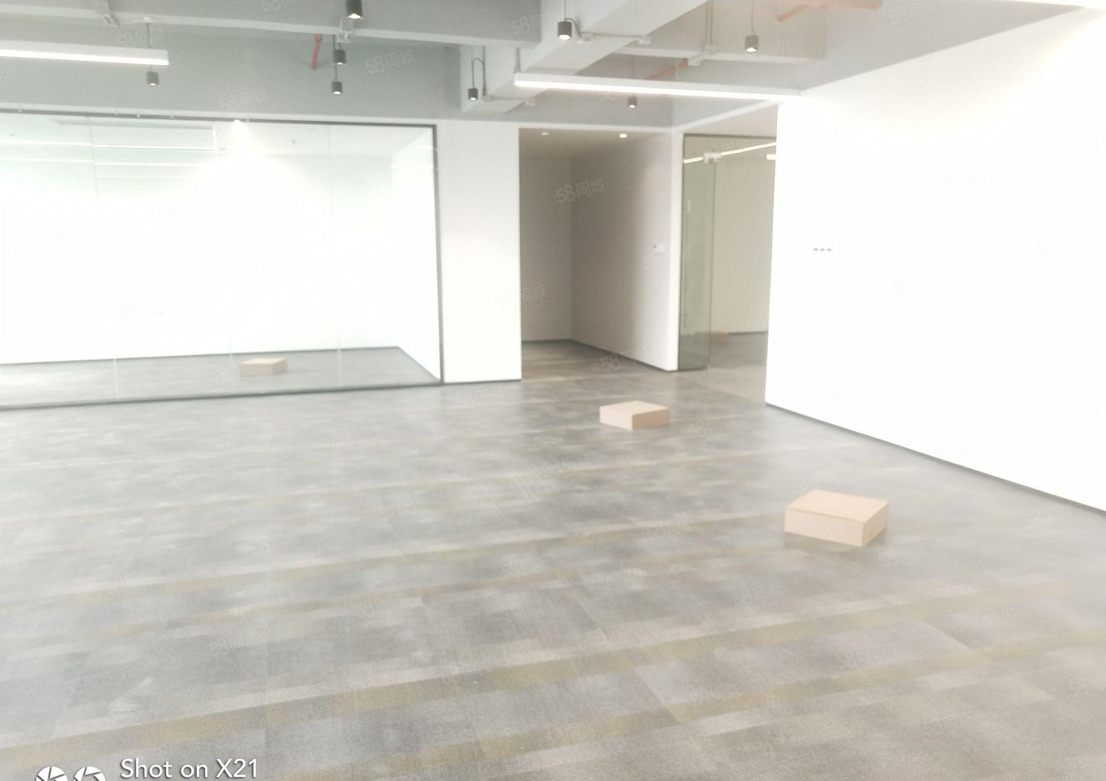 华南城电商园办公仓库招租150，260，500平等招租