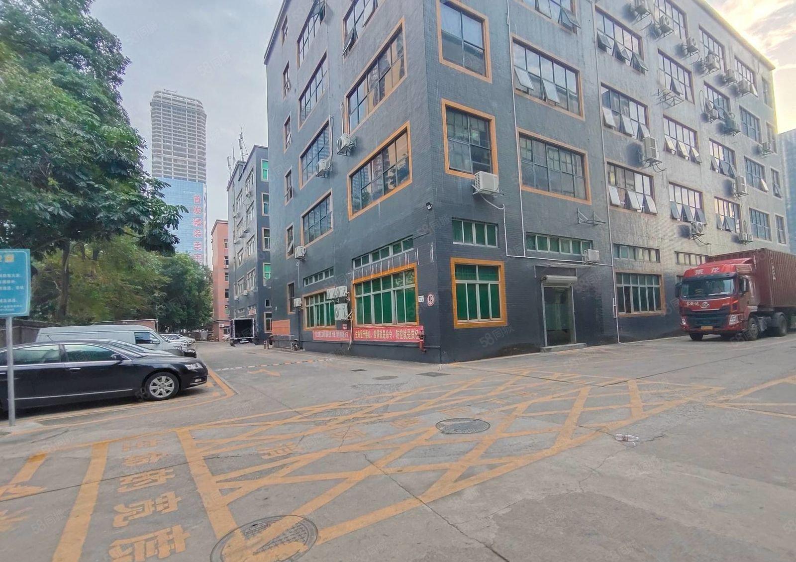 坂田岗头地铁站一楼1000平厂房出租，可以分租