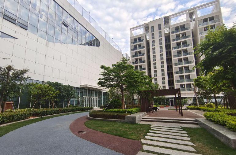 免租4月龙岗宝龙地铁口1000平整层精装办公研发科技厂房出租