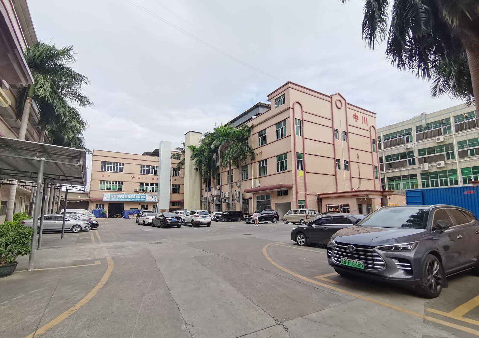 平湖高速口辅城坳原房东1楼3楼各1200平厂房仓库出租可环评