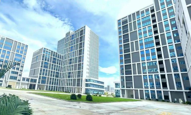 龙岗宝龙工业园区楼上3000平有电梯开发商直租可分租500平