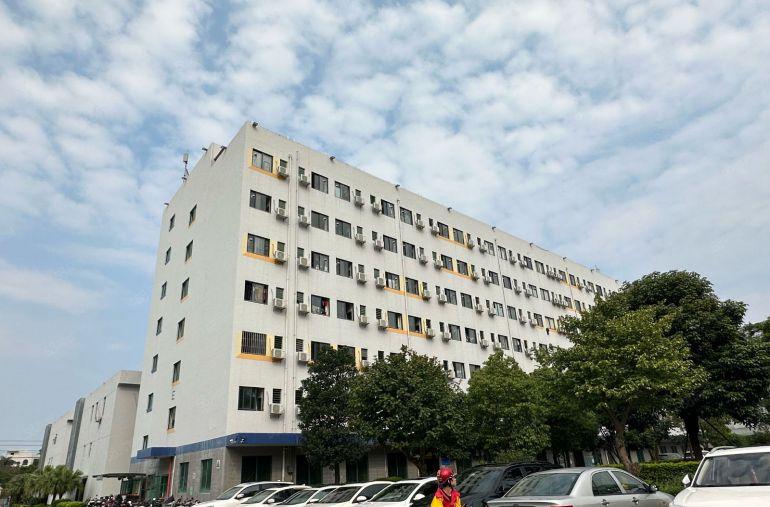 横岗带卸货平台一楼2800平 园区形象好大小分租厂房仓库出租