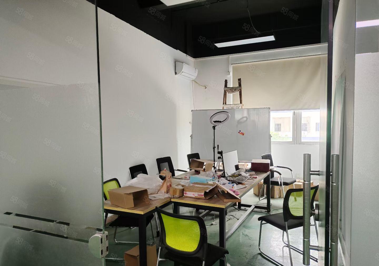 龙岗中心城南联精装修厂房650平方出租