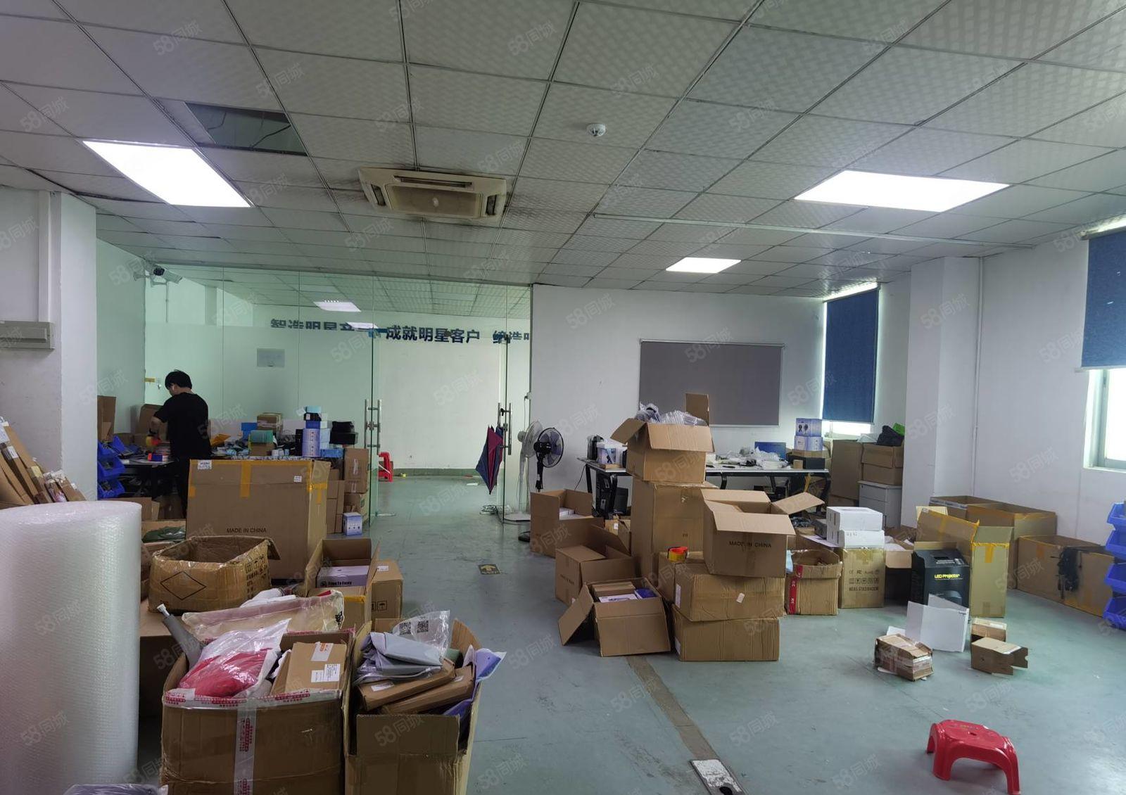 200平起分租！龙岗新生科技园新出1000平米带装修厂房出租