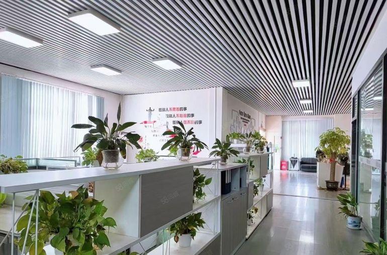 坪地高桥工业园区原房东红本2楼1000平方带装修水电齐可分租