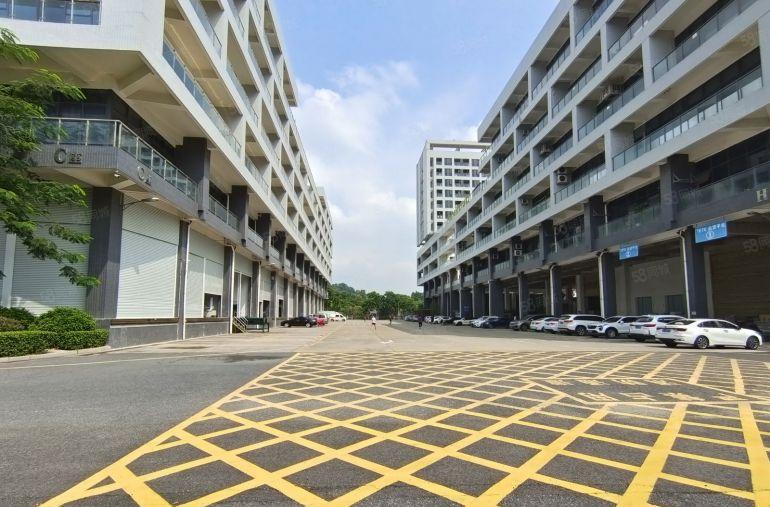 龙岗中心城工业园楼上500平方带装修厂房仓库出租