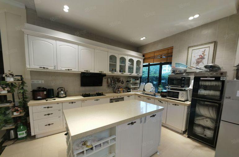 坪地六联新出1200平独院别墅出租