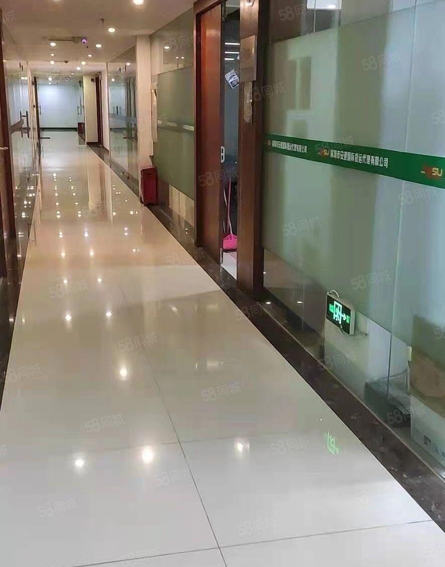 平湖富荣泰大厦，转租374平方，可以分租，地铁站在楼下