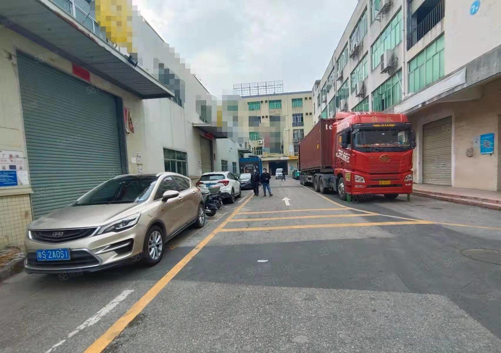 深圳龙岗坂田高速口附近2200平实际面积钢构厂房出租。