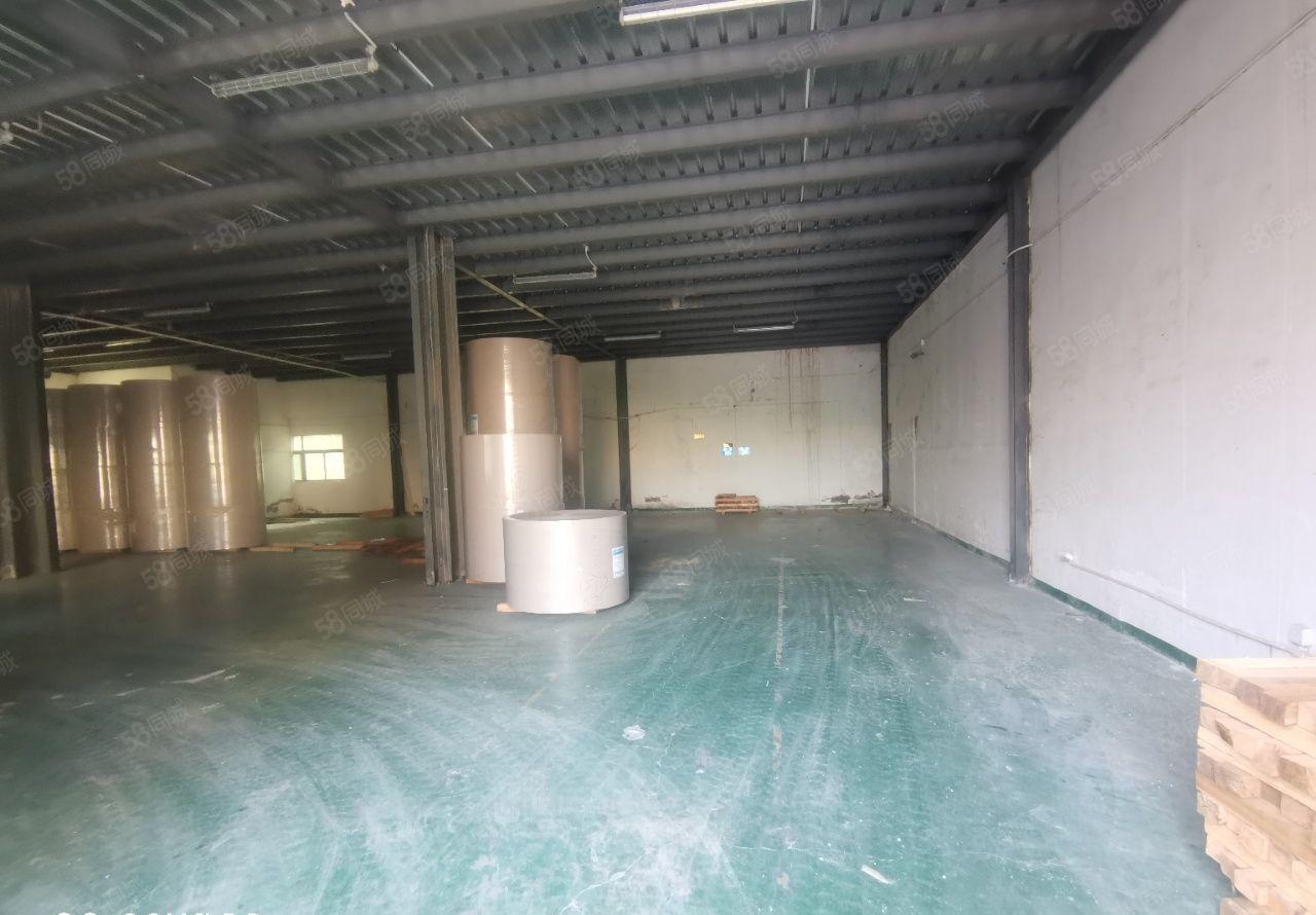 龙岗坂田上雪村附近新出一楼600平厂房出租