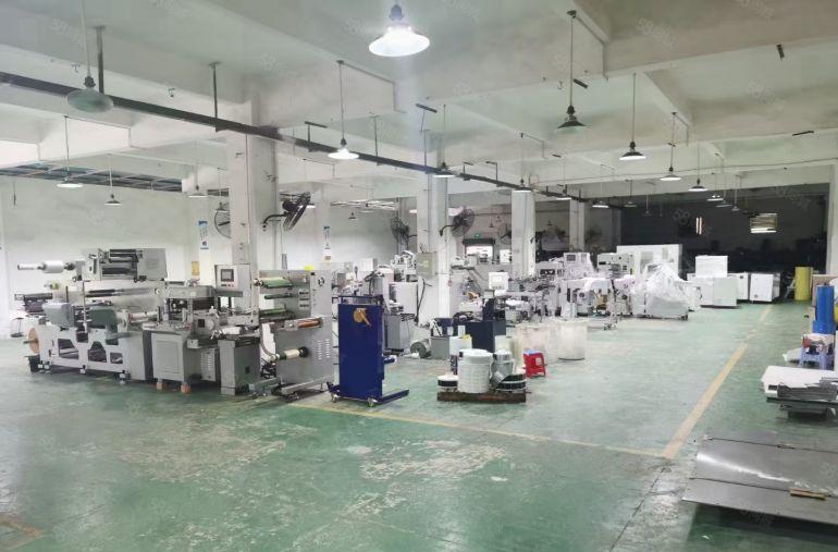 坪地厂房出租800平1200平1400平水电到位精装分租