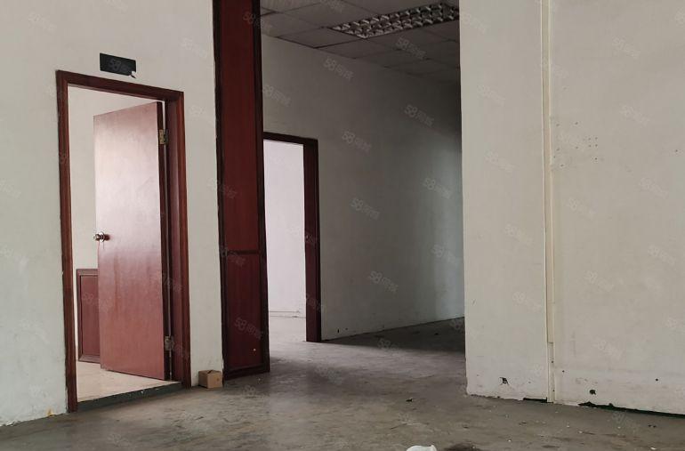 平湖山夏新出原房东独院3600平方厂房仓库出租