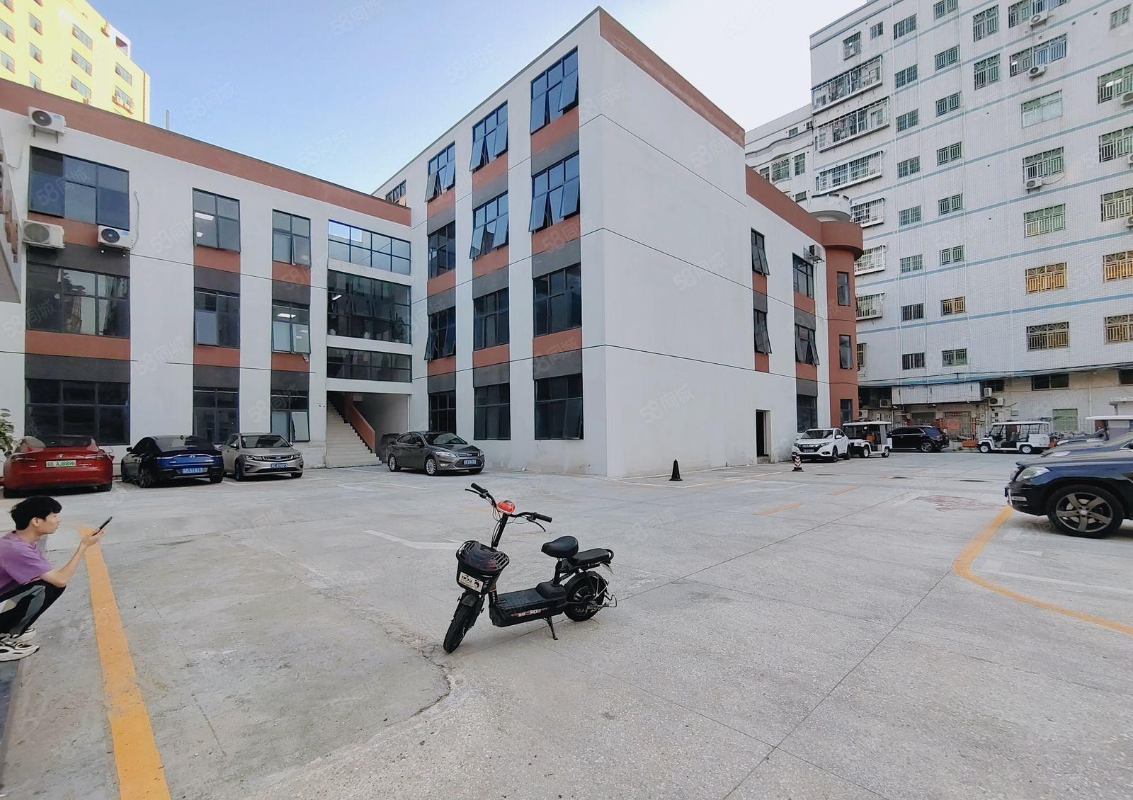 横岗地铁口文创园厂房出租200平起租，适合电商仓储 免停车费