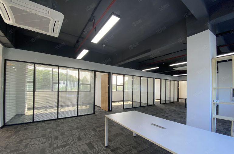 爱联地铁口政府孵化基地精装办公室300平米，有红本，有补贴