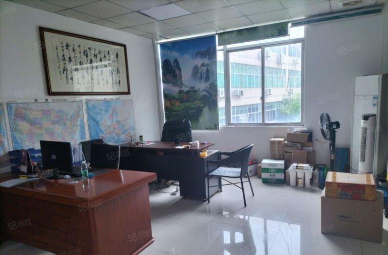 横岗六约地铁站附近工业园区楼上精装修办公室厂房800平出租