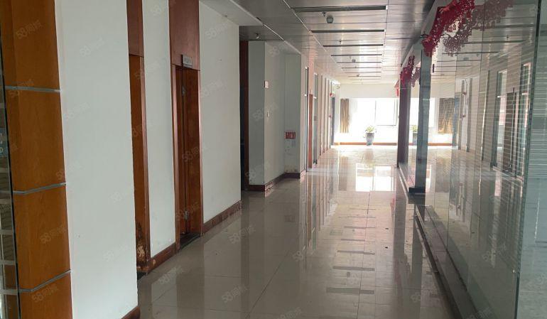 龙岗区南联爱联楼上1000平米精装修仓库厂房出租可分租价好谈