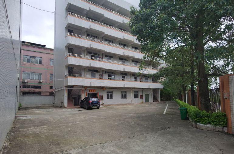 龙岗中心城新生工业区独院厂房2000平可分租可办环评易招工