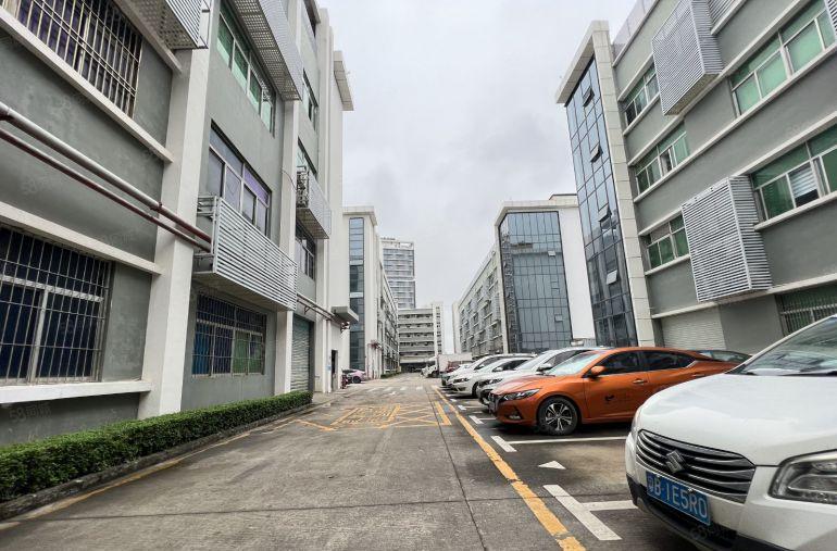 厂房出租龙岗南联工业园实业客分租二楼1000平带豪华装修免佣