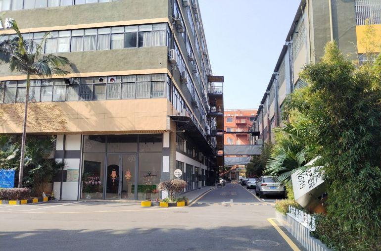 龙岗爱联地铁口电商园精装80至450平办公室厂房出租