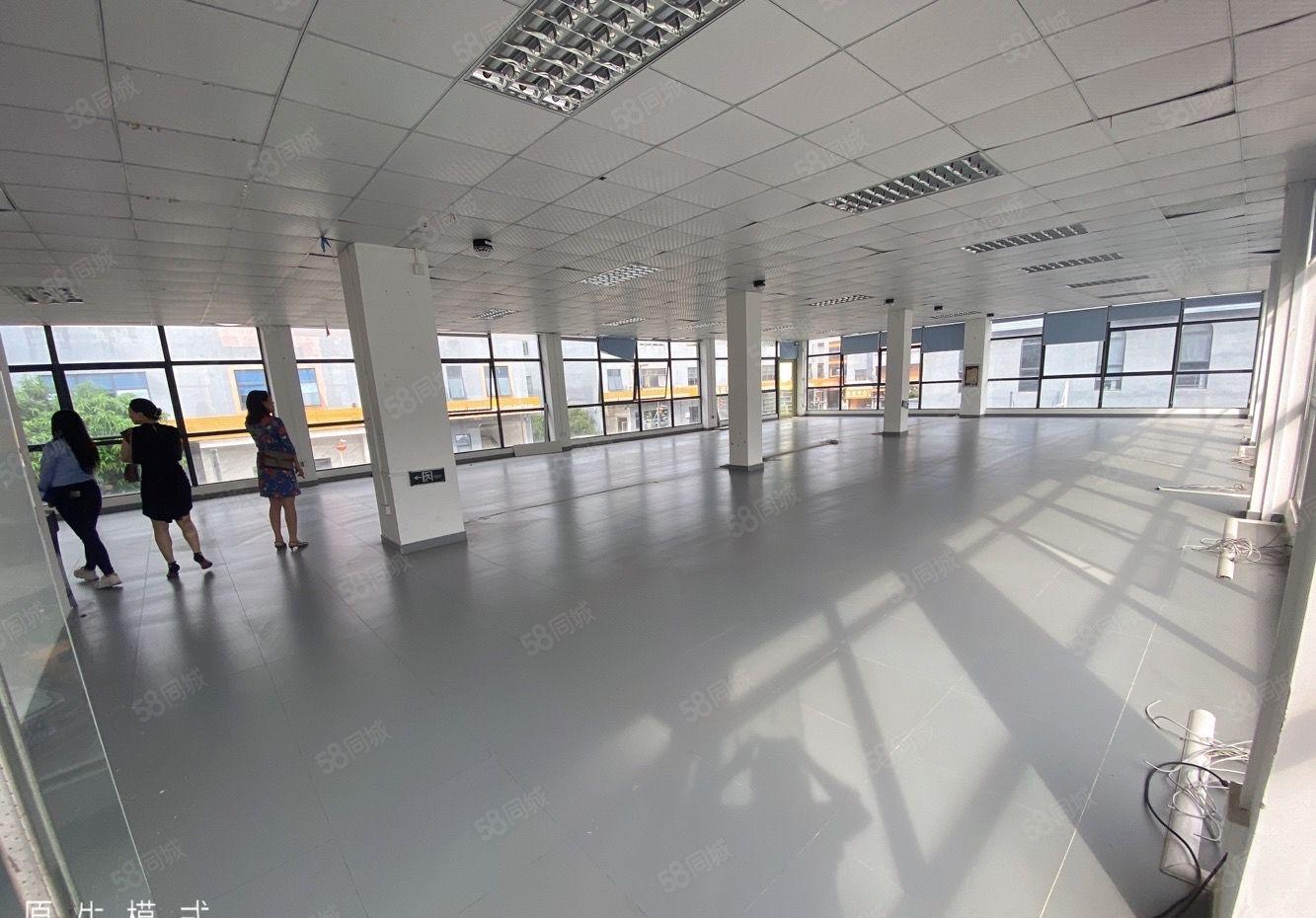 15元起龙岗爱联地铁站附近厂房出租，3000平带装修水电齐全