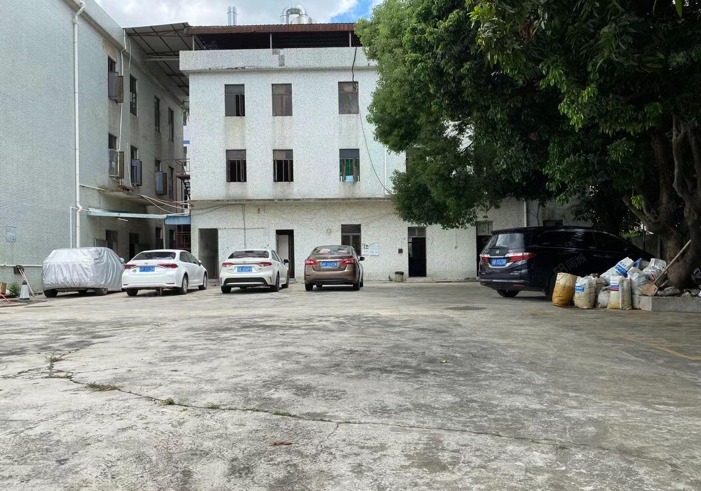 横岗大康新出3000平方带电梯厂房可分租