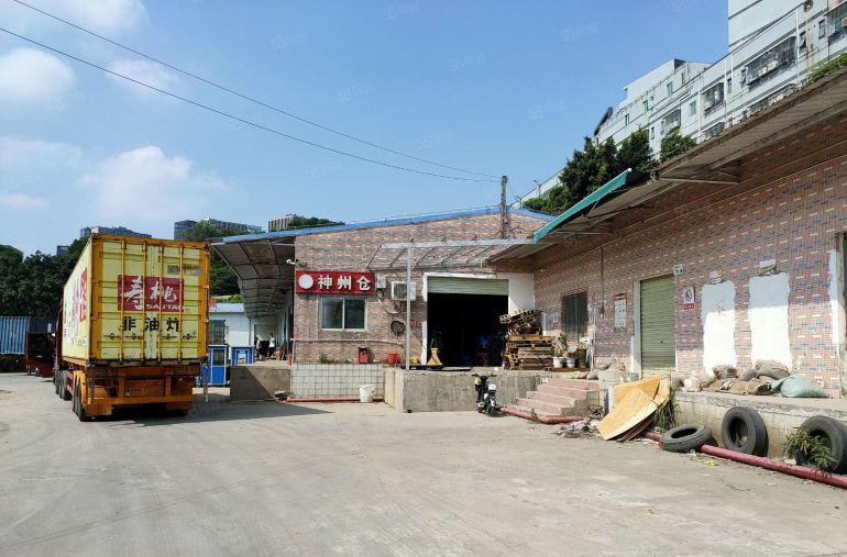 坂田地铁口附近1000平高台物流仓库出租可分租 有港码空地大