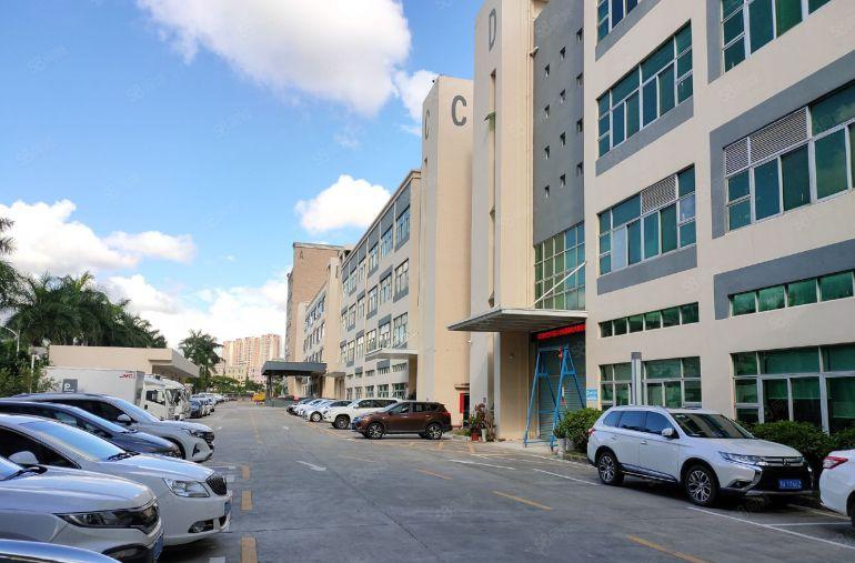 横岗六约大型工业园3楼1000平带精装修办公室仓库厂房出租