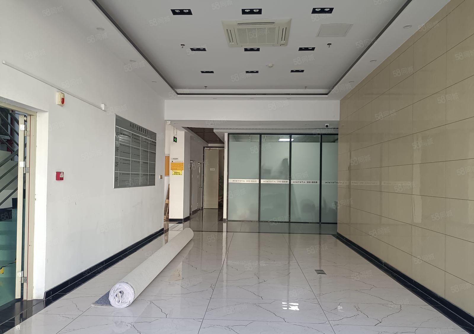 布吉原房东带红本高新园区独栋15层 共5535平米可分租。