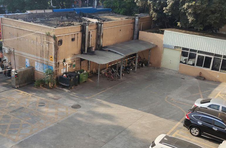 平湖山夏新出原房东独院3600平方厂房仓库出租