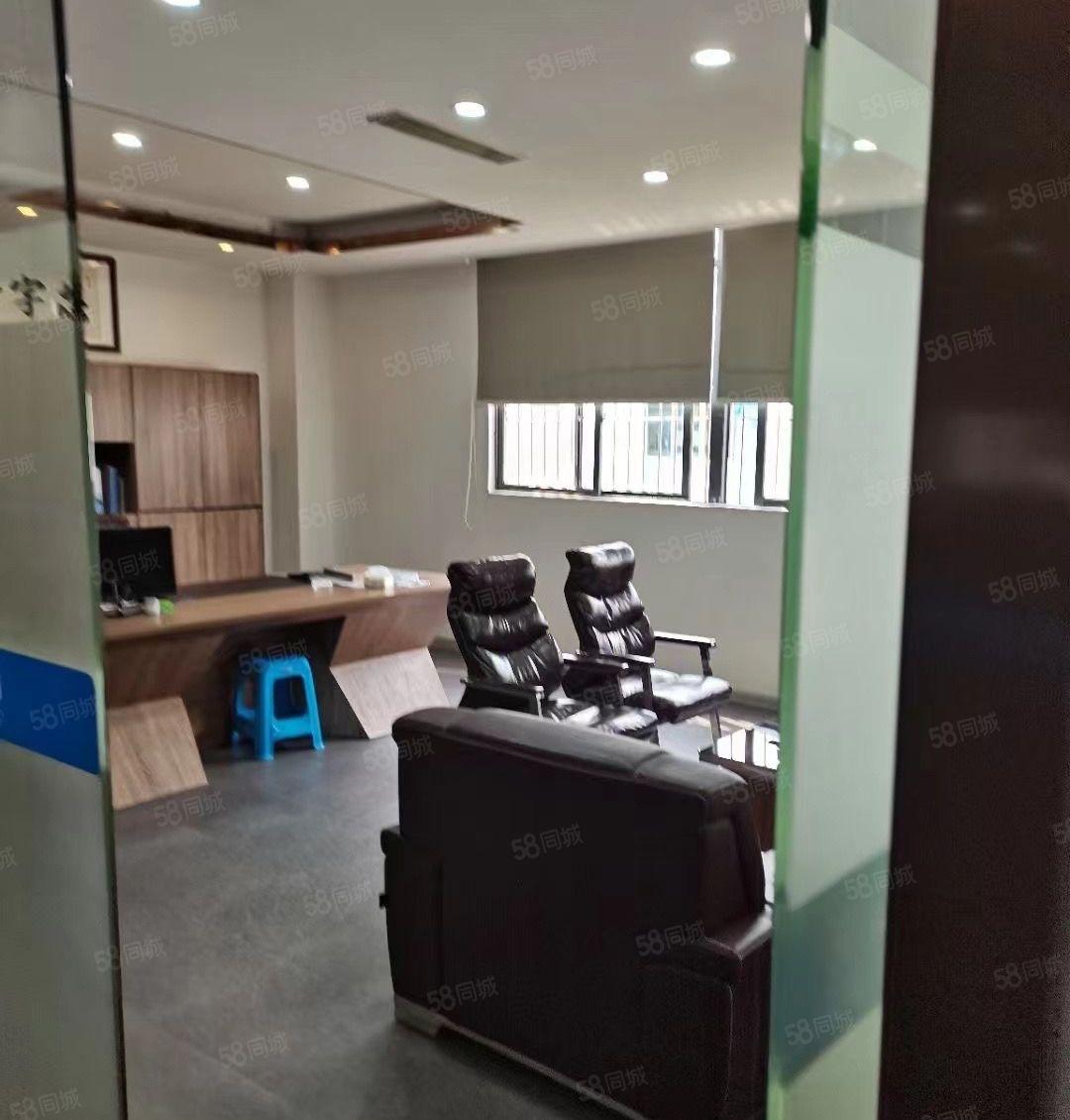 坂田华为地铁站工业园区新出带装修1150平方厂房，大车好进