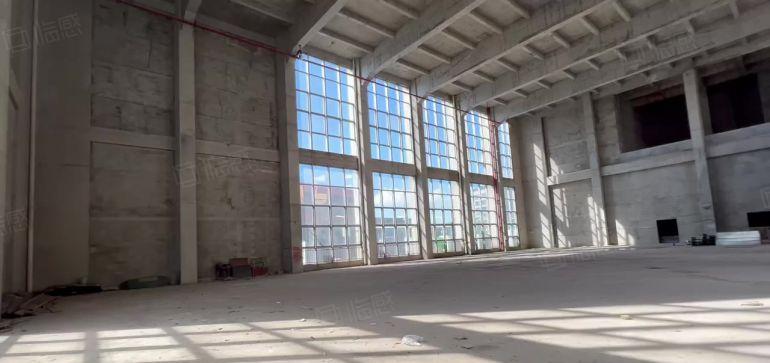 龙岗中心城地铁口独门独院特种厂房20000平方出租层高10米