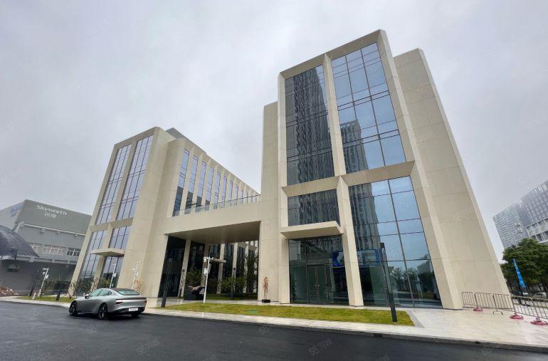 深圳龙岗宝龙科技园全新厂房1500平出租大小可分租有补贴