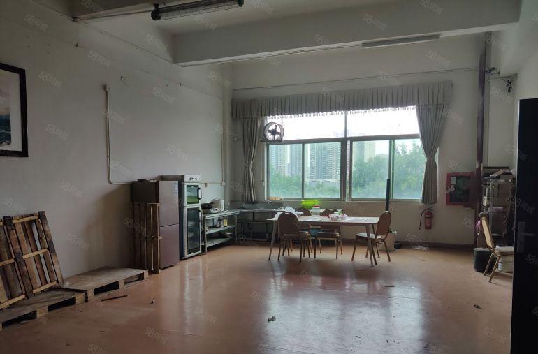 龙岗南联地铁口厂房仓库800平方出租带装修形象好交通便利