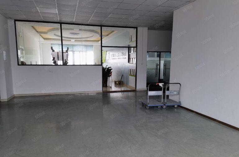 厂房出租龙岗中心城原房东1800平楼上出租，价格便宜，精装修