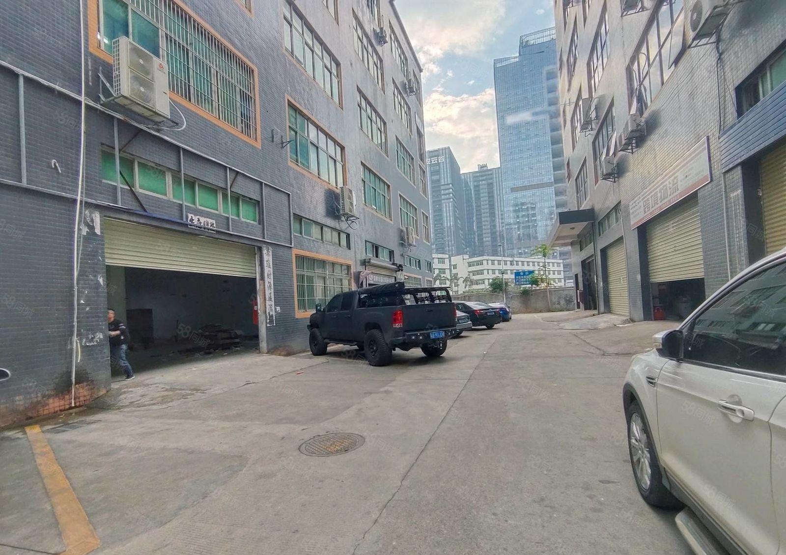 坂田岗头地铁站一楼1000平厂房出租，可以分租