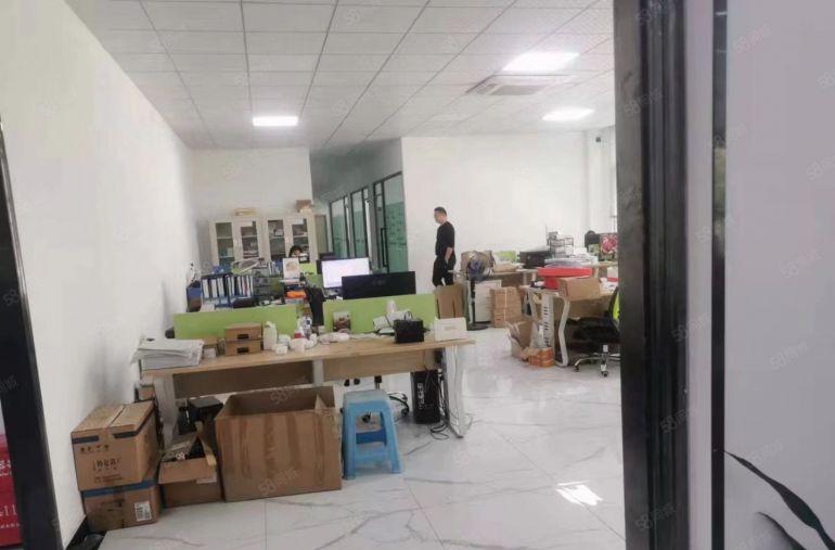 坪地坪西红本1500平精装修办公室加车间厂房超低价16元出租