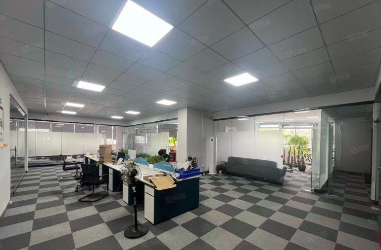 横岗六约塘坑地铁站电商仓库出租1500平方，精装修，领包办公